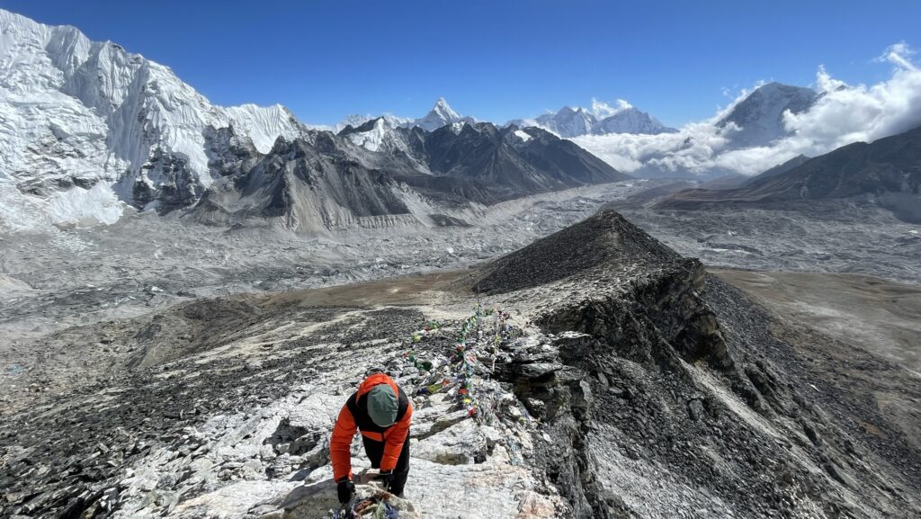 Hiker on the way up Kala Pathar